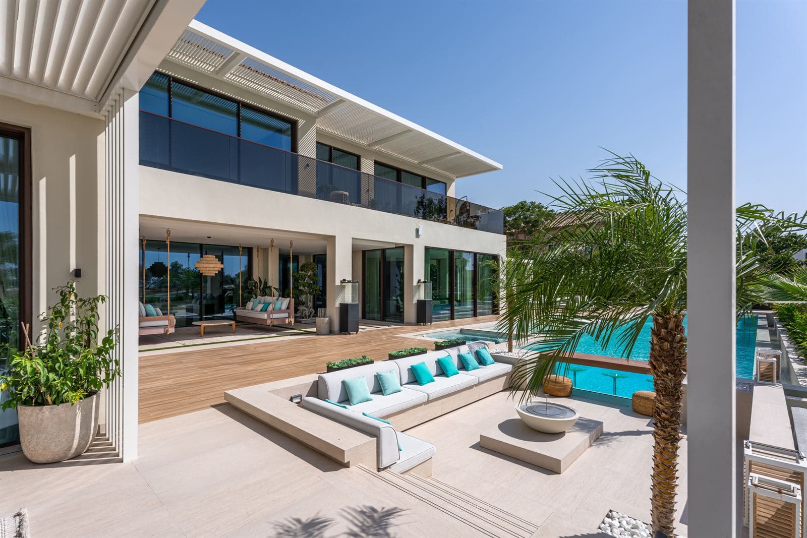 Landscape and exterior design by Jasmina Vujisic